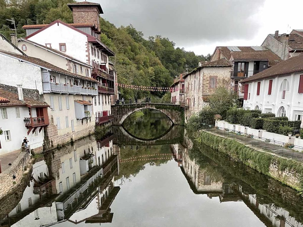 st jean bridge Dan Hamstra summer 2025 la concha