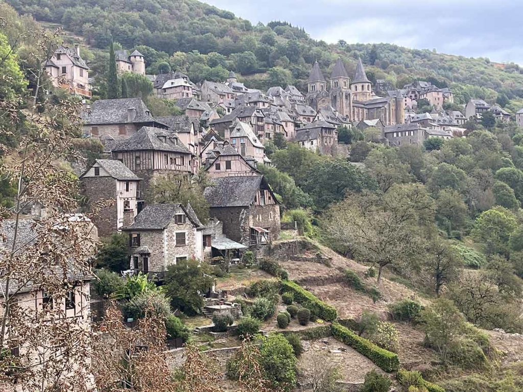 conques town view thom